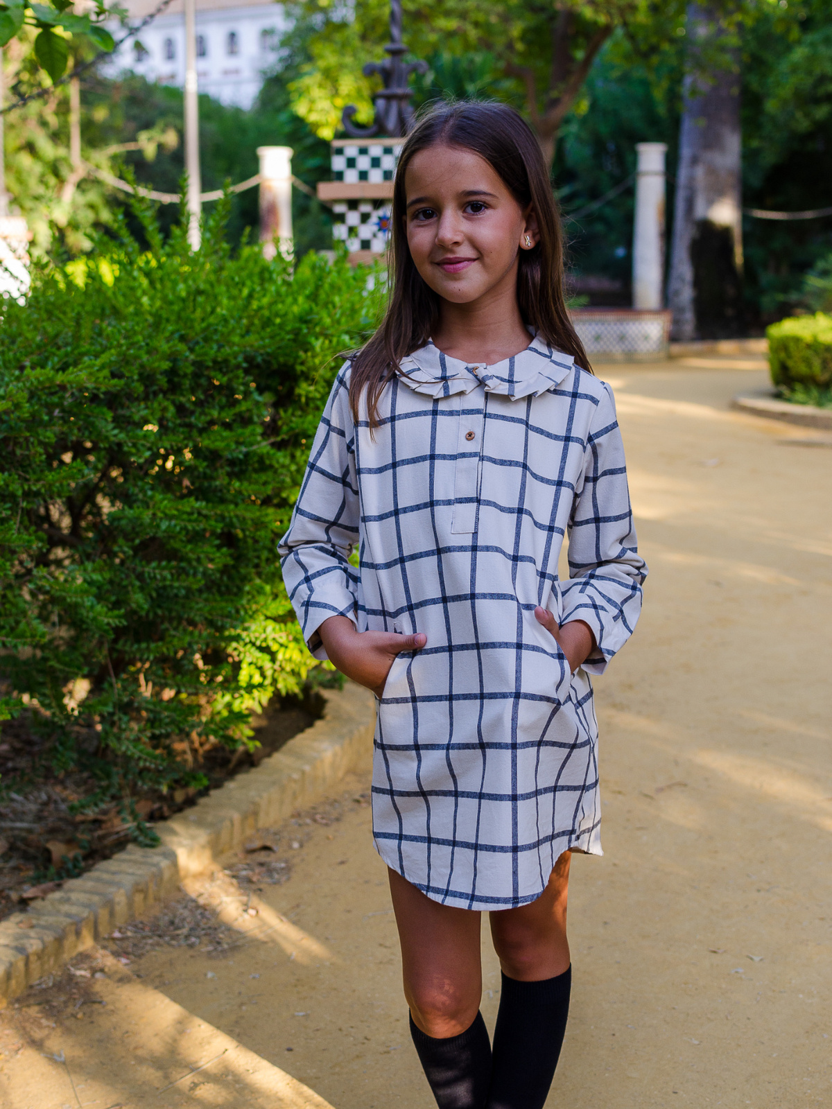 VESTIDO BEIGE Y NEGRO